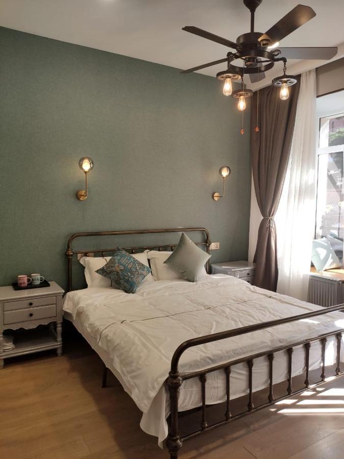 טביליסי Qin Boutique Hotel מראה חיצוני תמונה