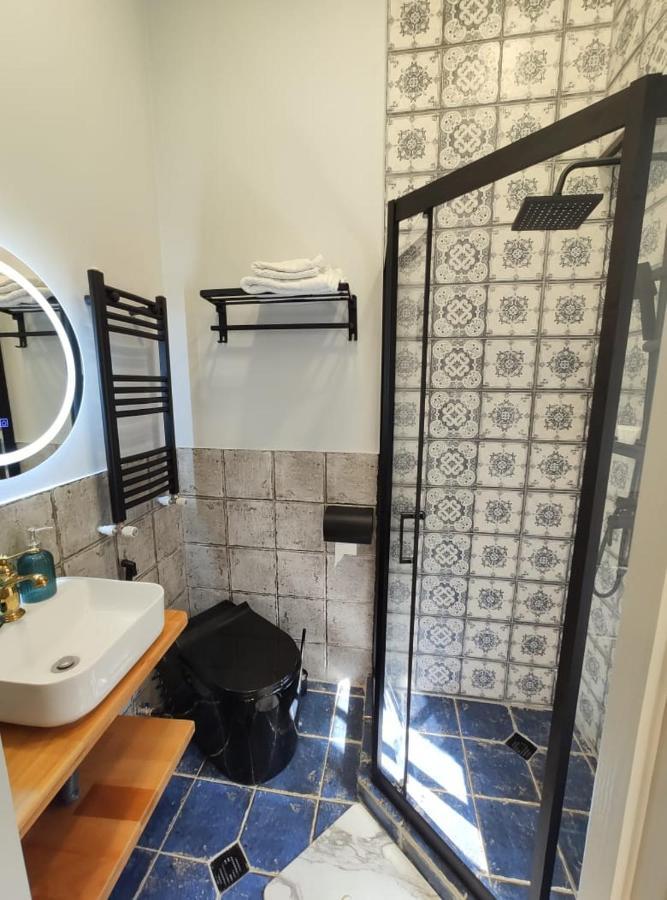טביליסי Qin Boutique Hotel מראה חיצוני תמונה