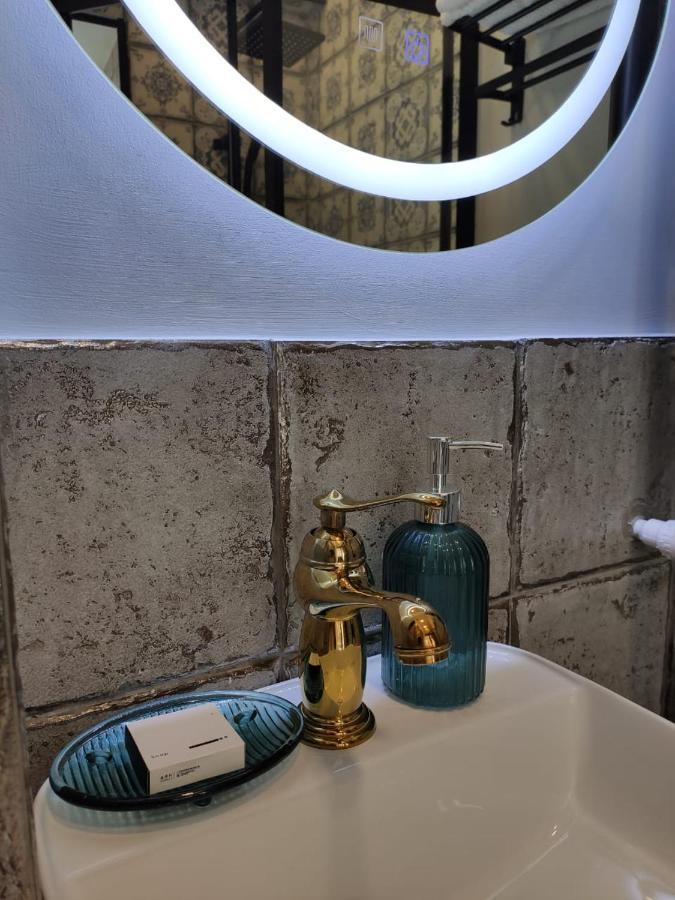 טביליסי Qin Boutique Hotel מראה חיצוני תמונה