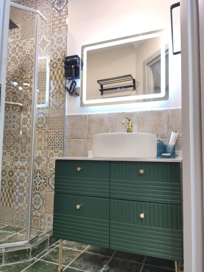 טביליסי Qin Boutique Hotel מראה חיצוני תמונה