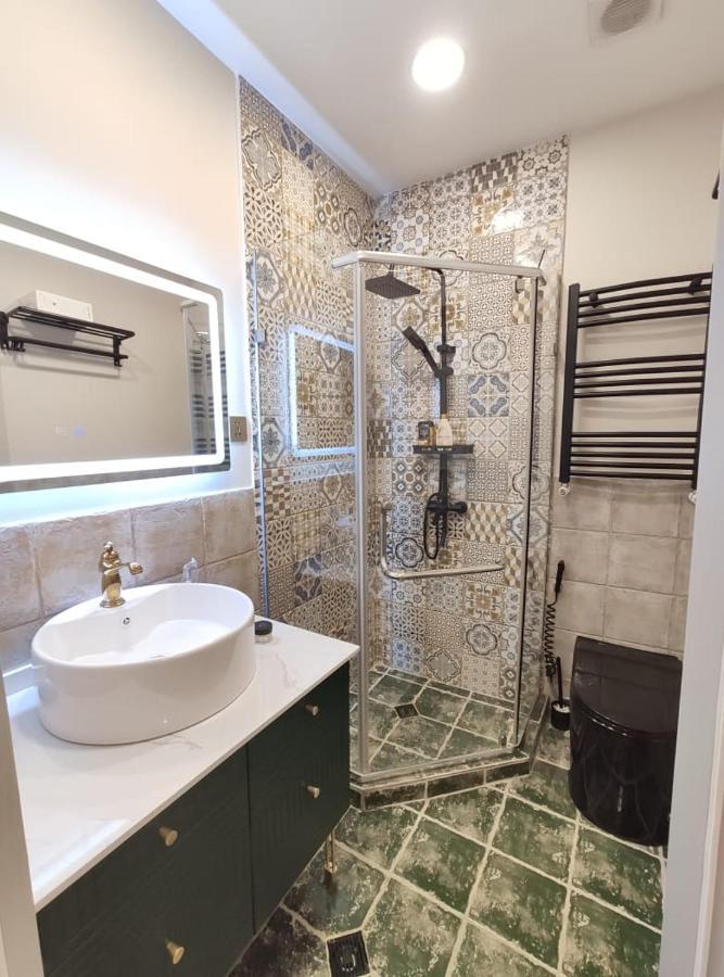 טביליסי Qin Boutique Hotel מראה חיצוני תמונה